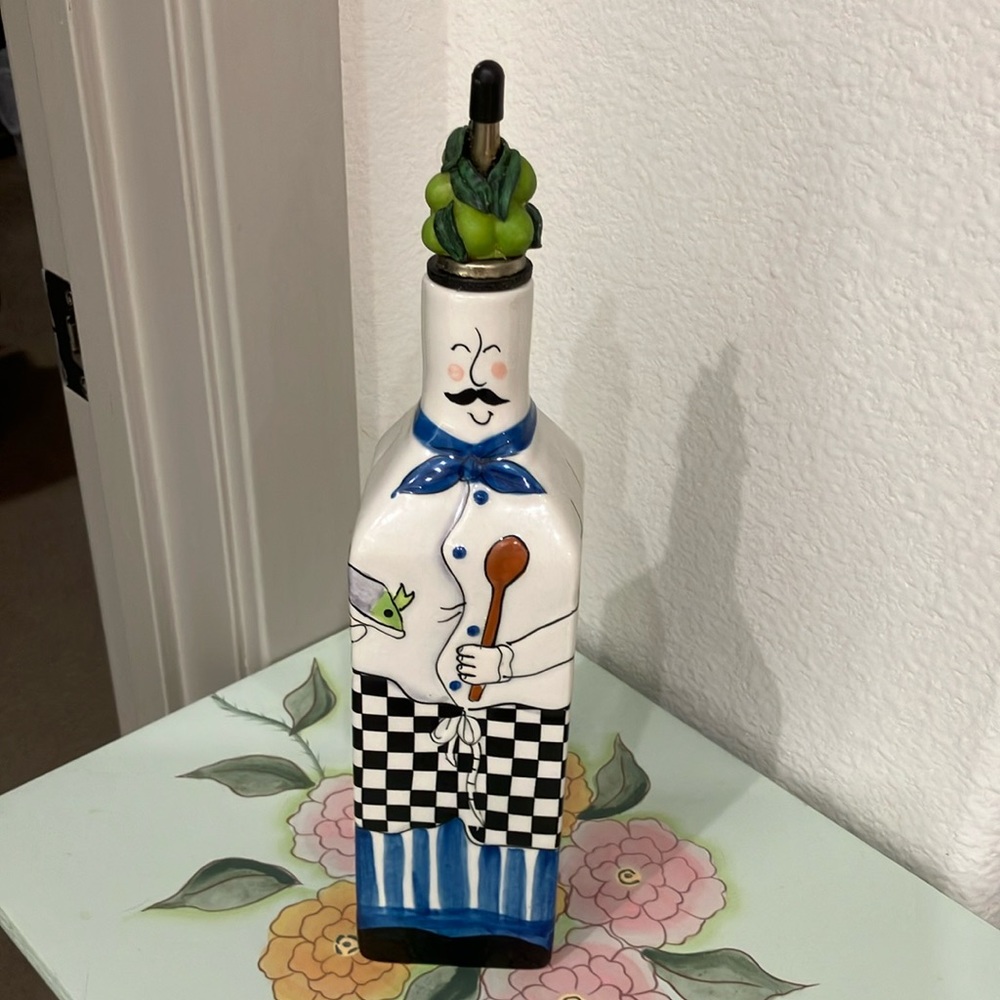 2003 Boston Warehouse Trading Corp. Chef Ceramic Oil Bottle with Grape Spout